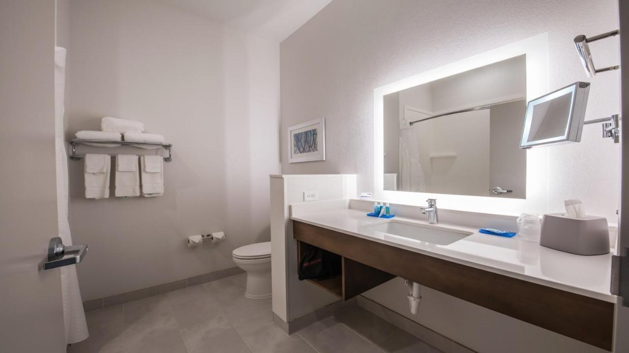 Holiday Inn Express & Suites - Dripping Springs - Austin Area By Ihg Bagian luar foto